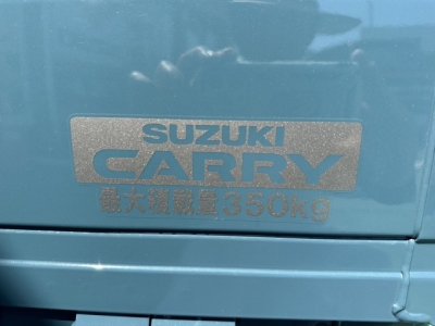 キャリートラック(スズキ)届出済未使用車 後席から見た前席