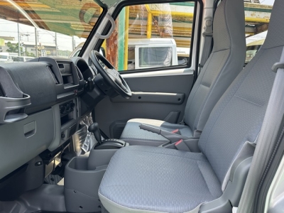 ミニキャブミーブ(三菱)中古車 後席内装