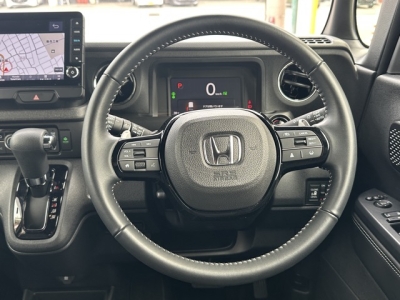 新型N-BOX(ホンダ)中古車 内外装写真