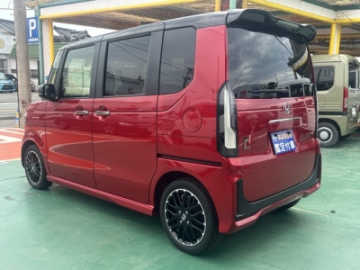 新型N-BOX(ホンダ)中古車 後方