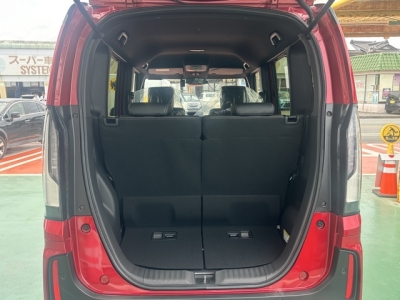 新型N-BOX(ホンダ)中古車 内外装写真他
