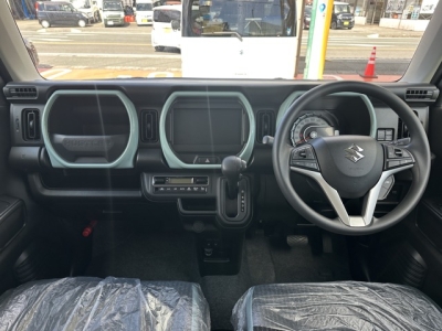 ハスラー(スズキ)届出済未使用車 後席から見た前席