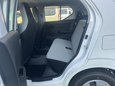 アルト(スズキ)中古車 後席内装