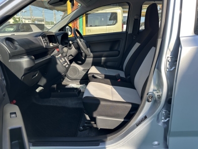 ミライース(ダイハツ)中古車 前席内装