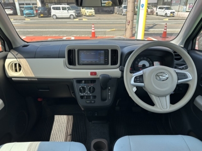 ミラトコット(ダイハツ)中古車 後席から見た前席