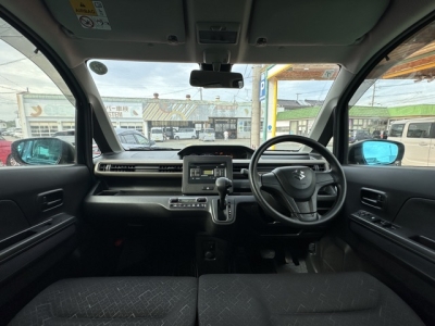 ワゴンR(スズキ)中古車 後席から見た前席