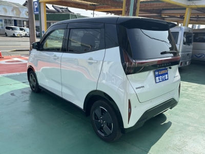 サクラ(ニッサン)中古車 後方