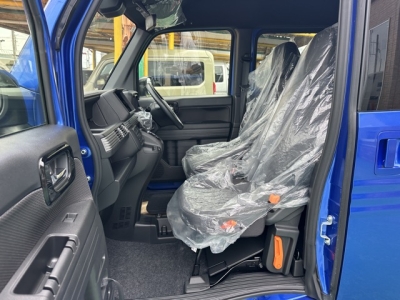 N-VAN(ホンダ)届出済未使用車 前席内装