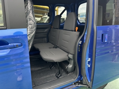 N-VAN(ホンダ)届出済未使用車 後席内装