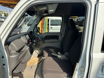 NV１００クリッパー(ニッサン)中古車 前席内装