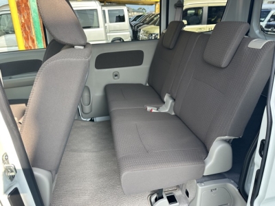 NV１００クリッパー(ニッサン)中古車 後席内装