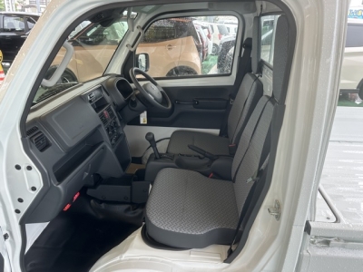 キャリートラック(スズキ)届出済未使用車 前席内装