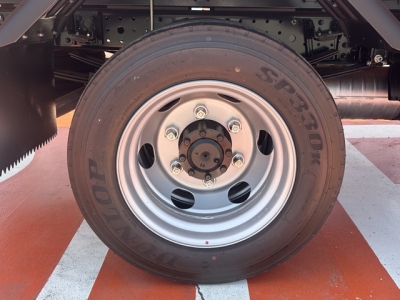 キャンター(三菱)登録済未使用車 内外装写真他2