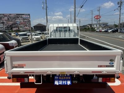 キャンター(三菱)登録済未使用車 内外装写真