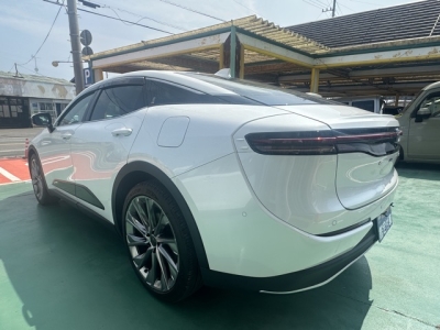 クラウンクロスオーバー(トヨタ)中古車 後方