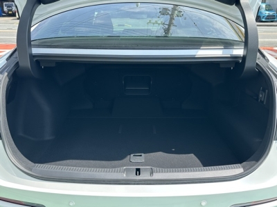 クラウンクロスオーバー(トヨタ)中古車 内外装写真他１