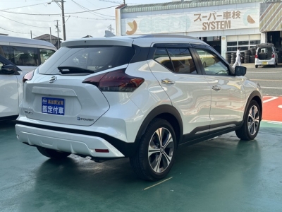 キックス(ニッサン)中古車 内外装写真他２