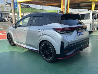 オーラ(ニッサン)中古車 後方