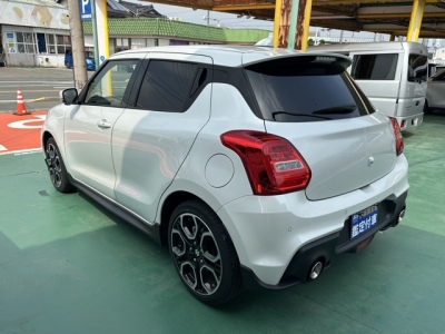 スイフトスポーツ(スズキ)中古車 後方