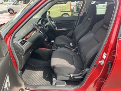 スイフトスポーツ(スズキ)中古車 前席内装