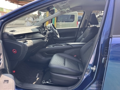 ノート(ニッサン)中古車 前席内装