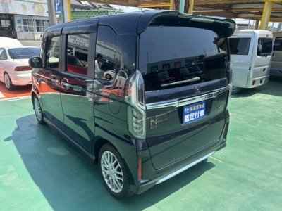 N-BOXカスタム(ホンダ)中古車 後方