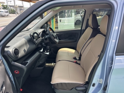 ekクロス(三菱)中古車 前席内装
