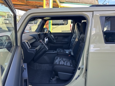 タフト(ダイハツ)届出済未使用車 前席内装