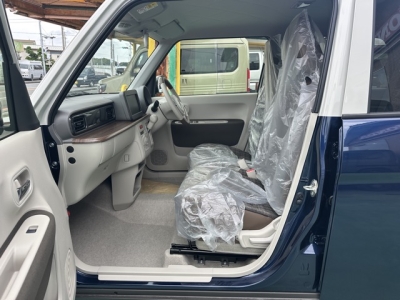 ラパンLC(スズキ)届出済未使用車 前席内装