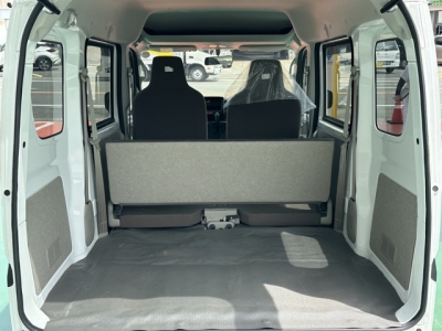 NV１００クリッパー(ニッサン)中古車 内外装写真他１