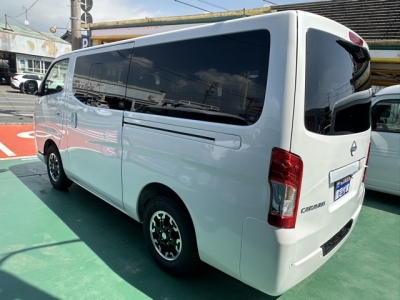 キャラバン(ニッサン)登録済未使用車 後方
