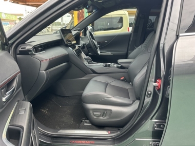 ハリアーPHEV(トヨタ)中古車 前席内装