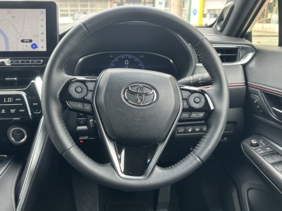 ハリアーPHEV(トヨタ)中古車 内外装写真