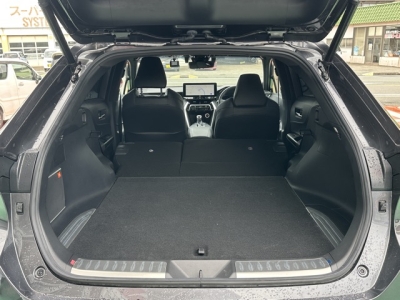 ハリアーPHEV(トヨタ)中古車 内外装写真他１