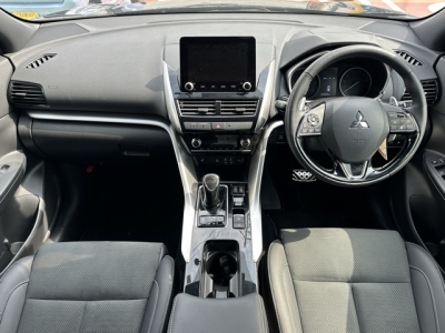 エクリプスクロスPHEV(三菱)中古車 内外装写真