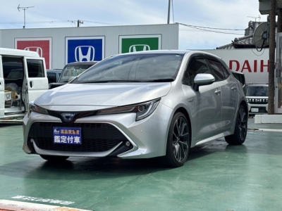 カローラスポーツ(トヨタ)中古車 前方