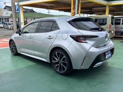 カローラスポーツ(トヨタ)中古車 後方