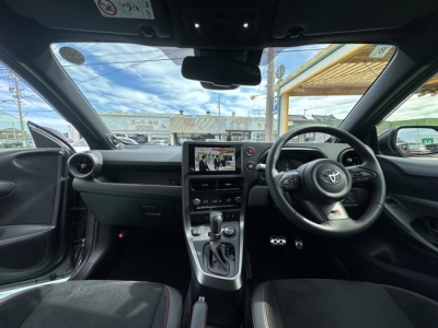 GRヤリス(トヨタ)中古車 後席内装