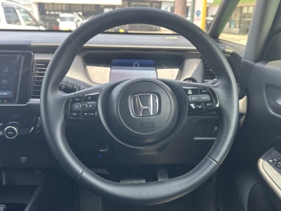 フィット(ホンダ)中古車 内外装写真他