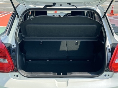 スイフトスポーツ(スズキ)中古車 内外装写真他１