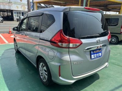 フリード(ホンダ)中古車 後方