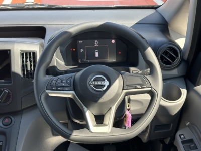 NV200バネットバン(ニッサン)登録済未使用車 内外装写真