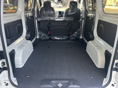 NV200バネットバン(ニッサン)登録済未使用車 内外装写真他２