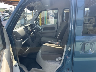 NV１００クリッパー(ニッサン)中古車 前席内装