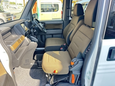 N-VAN(ホンダ)届出済未使用車 前席内装