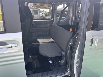 N-VAN(ホンダ)レンタＵＰ 後席内装