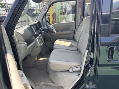 NV100クリッパーリオ(ニッサン)中古車 前席内装