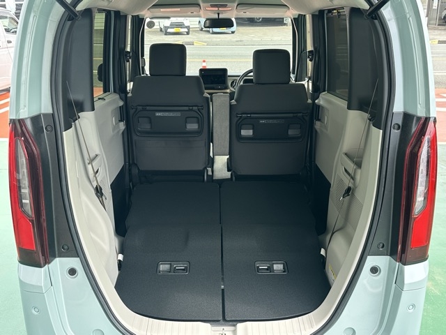 N-BOX(ホンダ)届出済未使用車 11