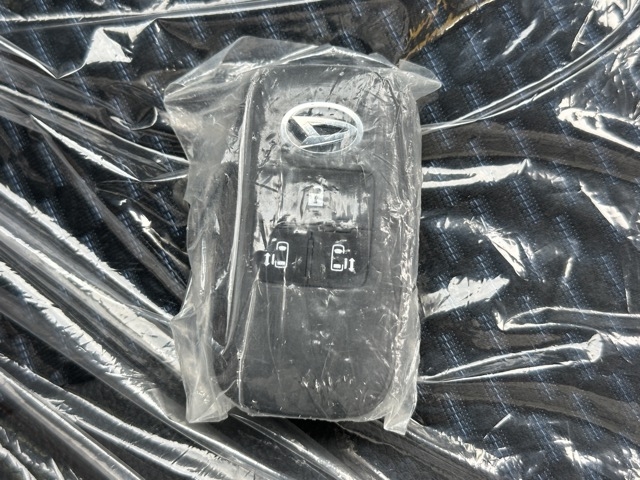 タント(ダイハツ)中古車 23