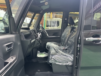 タントカスタム(ダイハツ)中古車 前席内装